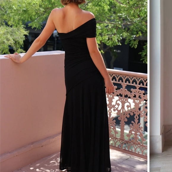 Size XL Elegant Effortless Black One-Shoulder Ruched Stretch Maxi Evening Dress - Picture 2 of 4